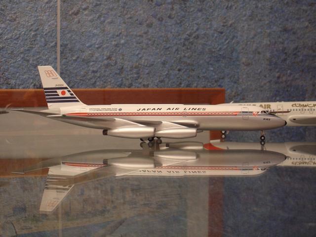 CV880-113